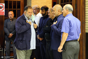 مراسم ختم مادر فرشاد مومنی