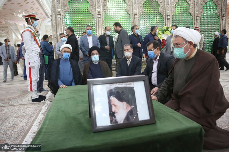 تجدید میثاق سرپرست و کارکنان موسسه تنظیم و نشر آثار امام خمینی(س) با آرمان های بنیانگذار جمهوری اسلامی
