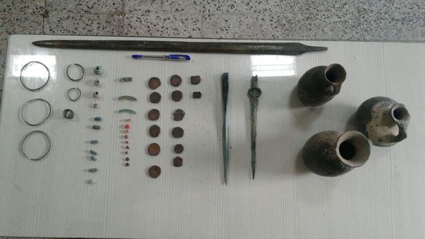 ۴۵ قطعه شی تاریخی در نمین کشف شد