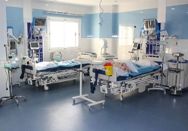 بیش از سه میلیارد ریال تجهیزات پزشکی به بیمارستان‌های سنندج اهدا شد