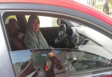 خانم گوینده را به ورزشگاه راه ندادند! + عکس
