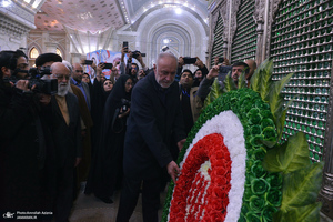 تجدید میثاق استاندار، فرمانداران، مدیران و ائمه جمعه تهران با آرمان های حضرت امام خمینی (س)