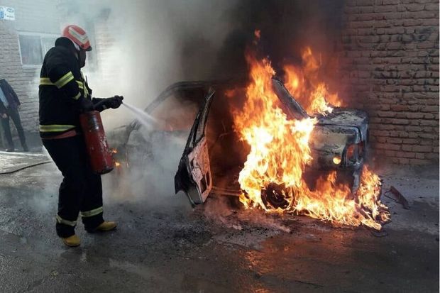 ۲ آتش‌سوزی جداگانه در بوکان یک میلیارد ریال خسارت برجا گذاشت