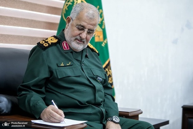 سرلشکر پاکپور: هرگونه خطای دشمن در تنگه هرمز با پاسخ قاطع ایران مواجه می‌شود/ سپاه آمادگی رزمی، اطلاعاتی و عملیاتی خود را در اوج نگاه  داشته است