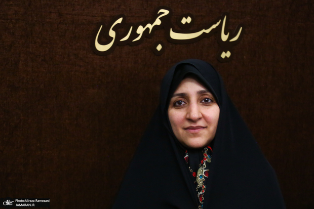 بهروزآذر: متاسفانه آنقدر در حوزه زنان سیاه‌نمایی کردند که بیان دستاوردهای زنان ایرانی برای بسیاری باورپذیر نیست/ روایت واحد و واقعی از زن ایرانی ارائه دهیم/ به وجود زنان ایرانی خارج از کشور افتخار می‌کنیم/ بیش از ۲۸ معاون وزیر زن داریم