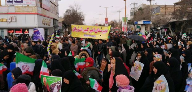 انقلاب اسلامی نیاز به مجلسی قوی و مقتدر دارد