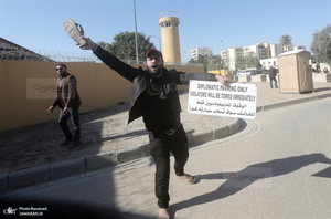 حضور معترضان عراقی در سفارت آمریکا در بغداد