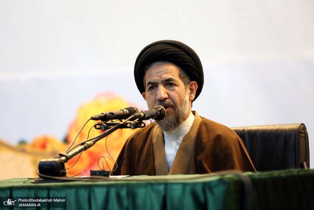 امام جمعه موقت تهران خطاب به آمریکایی‌ها: در حسرت تماس ایران بمانید