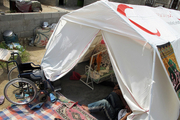 انتقال خانوارهای مستقر در چادرهای امدادی به مکان‌های اسکان موقت تا پایان هفته