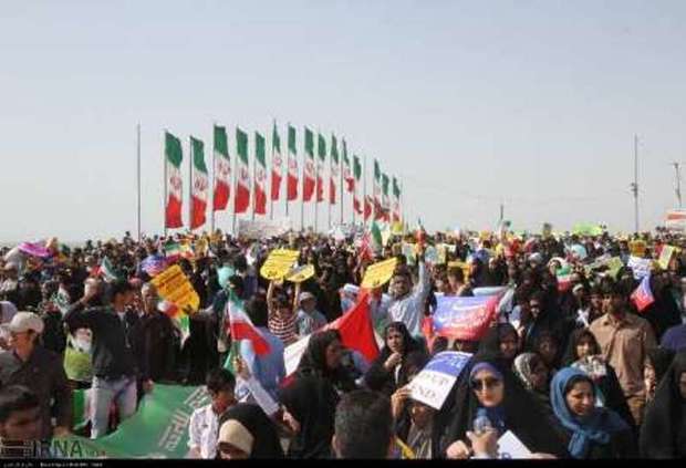 مردم ایران همواره پشتیبان انقلاب هستند
