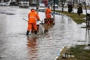 بکارگیری ۲۱۳ دستگاه ماشین‌آلات خدمات شهری در پی بارش‌های باران در مشهد