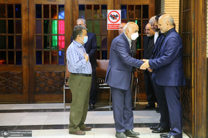 مراسم ختم مادر فرشاد مومنی