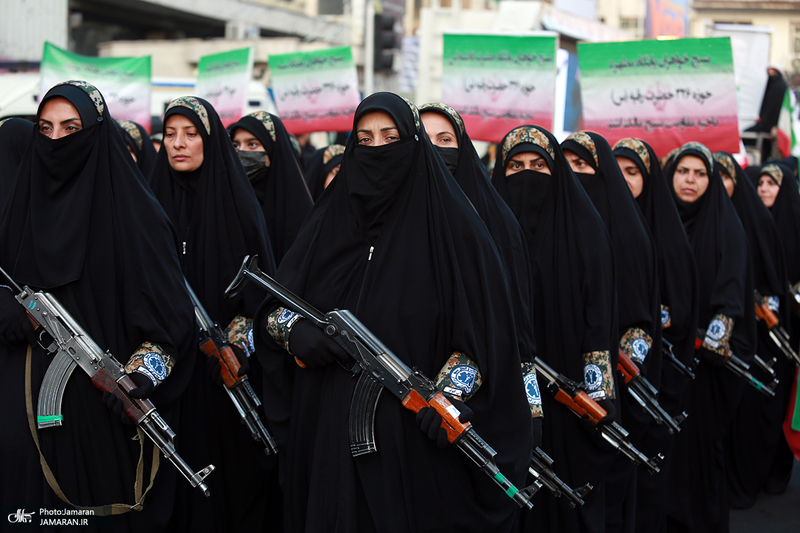 راهپیمایی دختران «جان‌فدای ایران» -۱