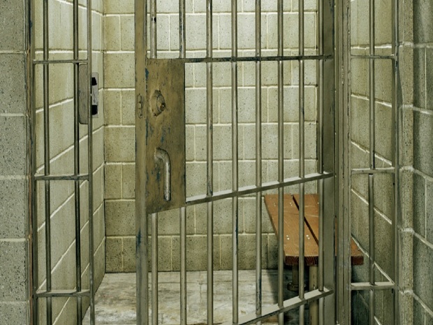 راه های بازگشت آبرومندانه بانوان زندانی به جامعه بررسی شد