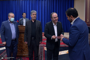 مراسم تودیع و معارفه رئیس حوزه قضایی بخش آفتاب در حرم امام خمینی