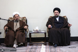 دیدار جمعی از روحانیون با سید حسن خمینی