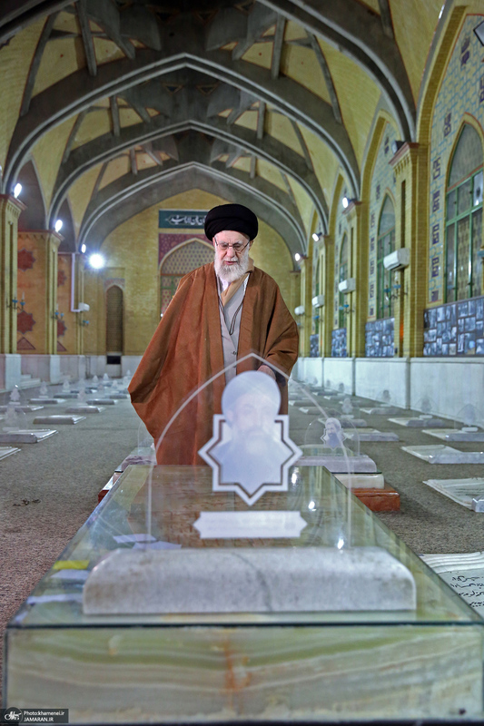 حضور رهبر معظم انقلاب در حرم مطهر حضرت امام خمینی