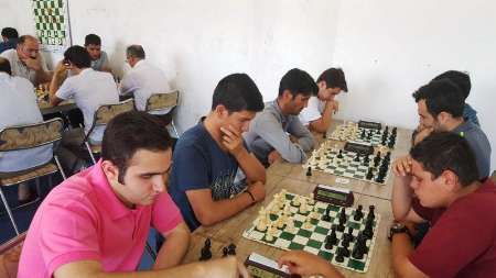 مسابقات شطرنج برق آسا جام رمضان در ارومیه پایان یافت