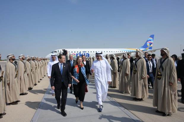  حاکم امارات و رییس رژیم صهیونیستی دیدار کردند