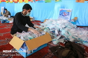 توزیع ۵ هزار بسته بهداشتی در مناطق حاشیه شهر کرمانشاه توسط اوقاف