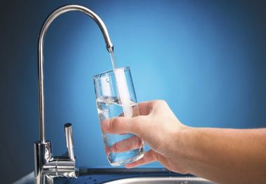 توصیه‌های آبفا به مردم تهران برای تامین آب/ اگر آب در طبقه هم‌کف قطع شد با این شماره تماس بگیرید