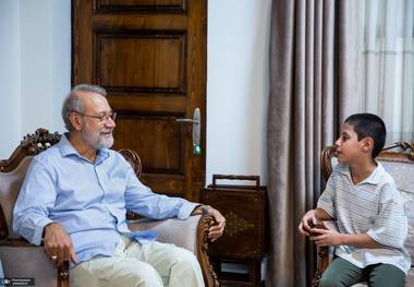 دیدار لاریجانی با خانوادهٔ سرداران شهید محرابی و شادمانی + عکس ها