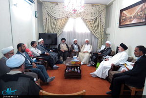 دیدار اعضای موسسه تنظیم و نشر آثار امام خمینی(س) نمایندگی قم با جمعی از مراجع و علما