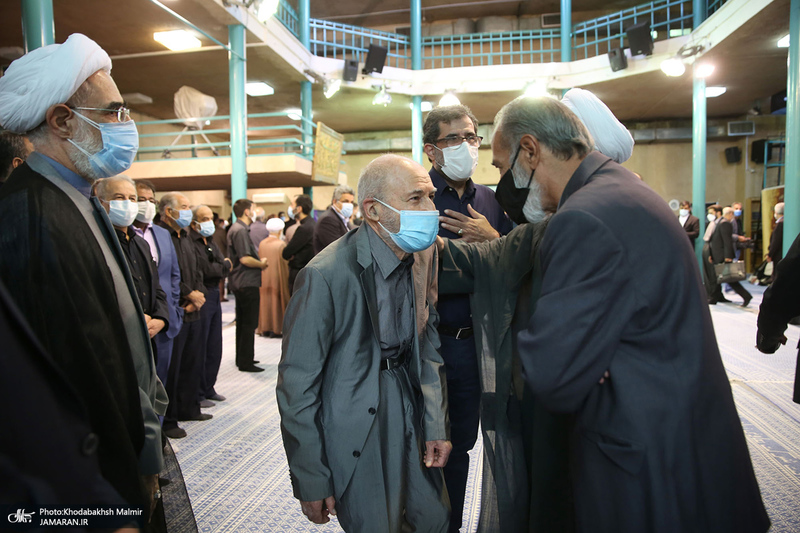 مراسم تشییع حجت الاسلام و المسلمین محتشمی پور در حسینیه جماران