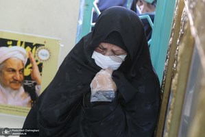 مزار آیت الله العظمی صانعی(ره) در اولین پنج شنبه رحلت ایشان