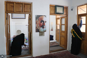 غبار روبی زادگاه حضرت امام خمینی در خمین