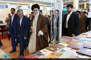 بازدید رهبر معظم انقلاب از سی و‌‌ یکمین نمایشگاه بین‌المللی کتاب تهران