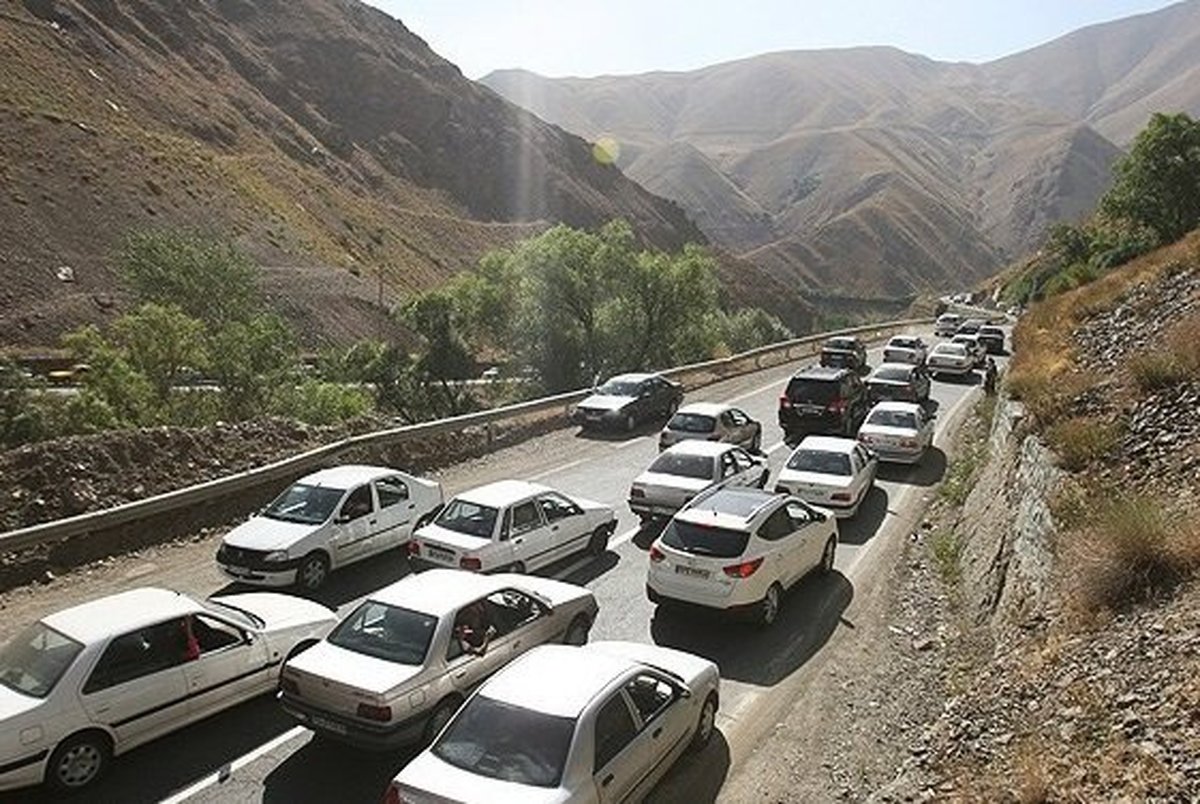 هراز دو طرفه شد/ ترافیک در محورهای هراز و فیروزکوه