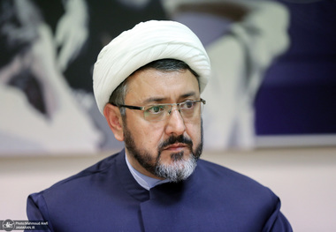 انتقاد رئیس موسسه تنظیم و نشر آثار امام از کم توجهی نهادهای فرهنگی به امام: روایت‌های جعلی اساس هویت انقلاب را زیر سوال خواهد برد/ موسسه در هیچ نهاد تصمیم‌گیر کشور عضویت ندارد/ در سرود سلام فرمانده 2 هم نام امام نبود؛ دیگر اسم این غفلت نیست! 