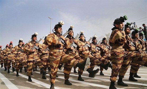 جلوه های اقتدار ارتش در کرمان به نمایش گذاشته شد