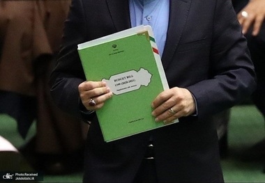 سعیدی، نماینده مجلس: بودجه 1401 برای مناطق محروم مطلوب نیست/ 250 تا 300 هزار میلیارد تومان کسری بودجه داریم/ کاهش بودجه باید شامل نهاد ریاست‌جمهوری و صداوسیما نیز می‌شد