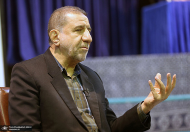 کوثری، نماینده تهران: اگر بگوییم از نظر جمهوریت در دنیا اول هستیم، اغراق نکردیم/ اروپا و آمریکا از ما عقب افتاده‌اند