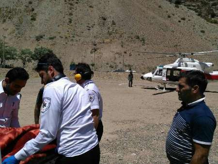 انتقال هوایی مصدومان حادثه تصادف درجاده کرج - چالوس