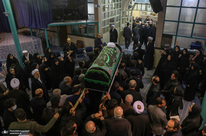 مراسم تشییع آیت الله رحمت (ره) از حسینیه جماران -1