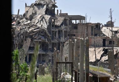 ادامه پیشروی ارتش در دیرالزور/ کشته شدن وزیر جنگ و یک امیر داعش / فرانسه: کناره گیری اسد پیش شرط دوره انتقالی نیست/ ورود کمک ها به الفوعه و کفریا 