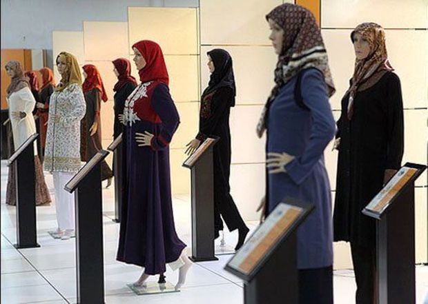 چهارمین جشنواره استانی مد و لباس فجر در مشهد گشایش یافت