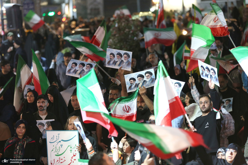 پنجاه و پنجمین شب اجتماع پر شور مردم در میدان تجریش