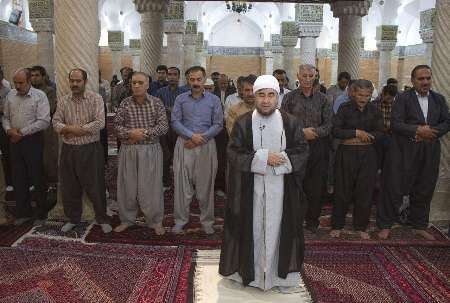 نماز عید فطر در مساجد کردستان برگزار شد