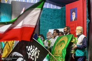 پنجاهمین شب اجتماع پر شور مردم در میدان نماز