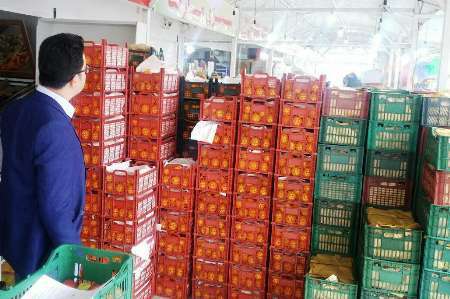 3800 تن سیب و پرتقال برای تنظیم بازار عید در فارس توزیع شد