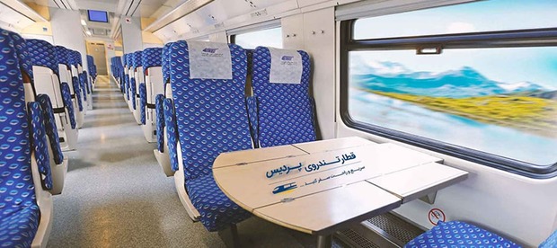 تحلیل فنی قطارهای پردیس و فدک در مسیر تهران-مشهد: سرعت، تأخیر و امکانات رفاهی در سال جاری