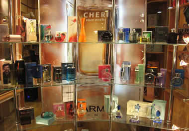 چگونه عطر اصل را از تقلبی تشخیص دهیم؟
