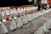 تعدادی از هیات‌های مذهبی مشهد سه هزار بسته معیشتی توزیع کردند