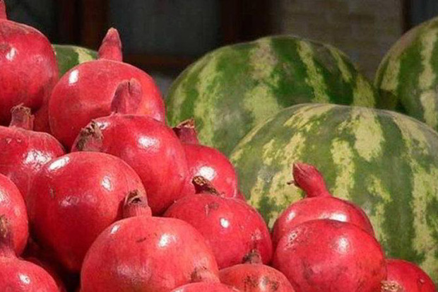 بازار میوه قزوین در آستانه شب یلدا با هیچ کمبود روبرو نیست