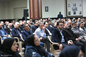 دیدار مدیران و کارکنان نهاد کتابخانه‌های عمومی کشور با سید حسن خمینی