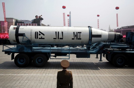 آیا رهبر کره شمالی بمب را با اقتصاد معاوضه می کند؟